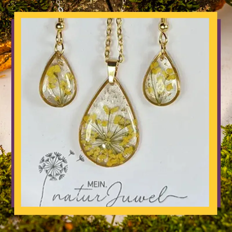 Kette - Ohrring -Tropfenförmiges Schmuckset mit gelben Blüten – handgefertigter Schmuck aus Harz