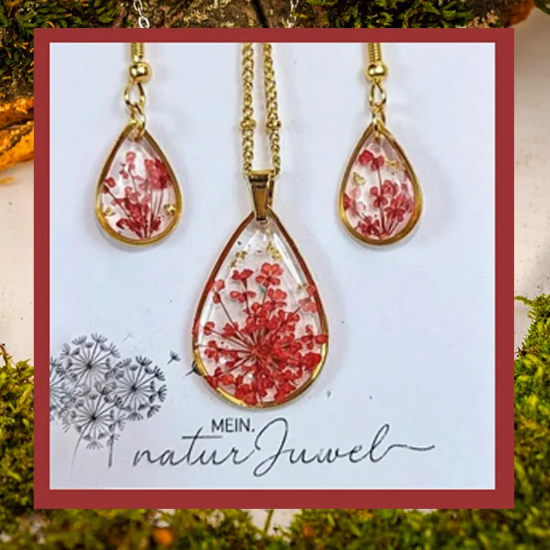 Rotgoldenes Schmuckset mit echten roten Blüten in Tropfenform – handgefertigter Schmuck mit echten Blüten von MeinNaturJuwel